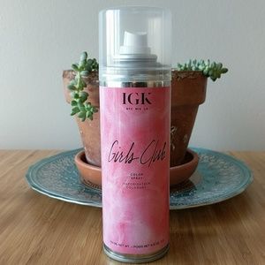 Fun pink ombre spray